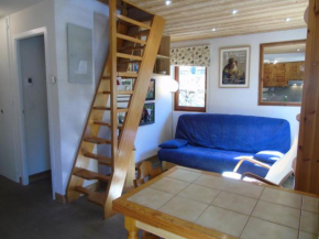 Charmant Appartement avec Mezzanine et Balcon - 4-5 Pers., Garage, Proche Lac et Navette - FR-1-198-121